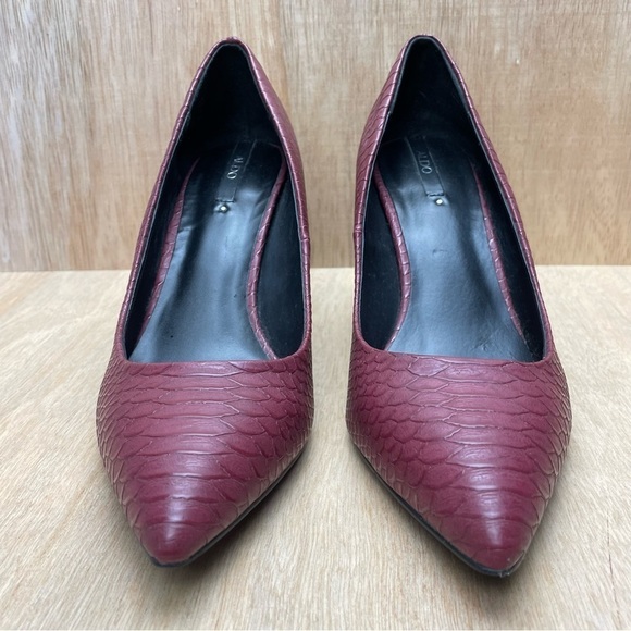 ALDO Maroon Reptile Print Women’s Heels Pumps Size 7 - Picture 4 of 13